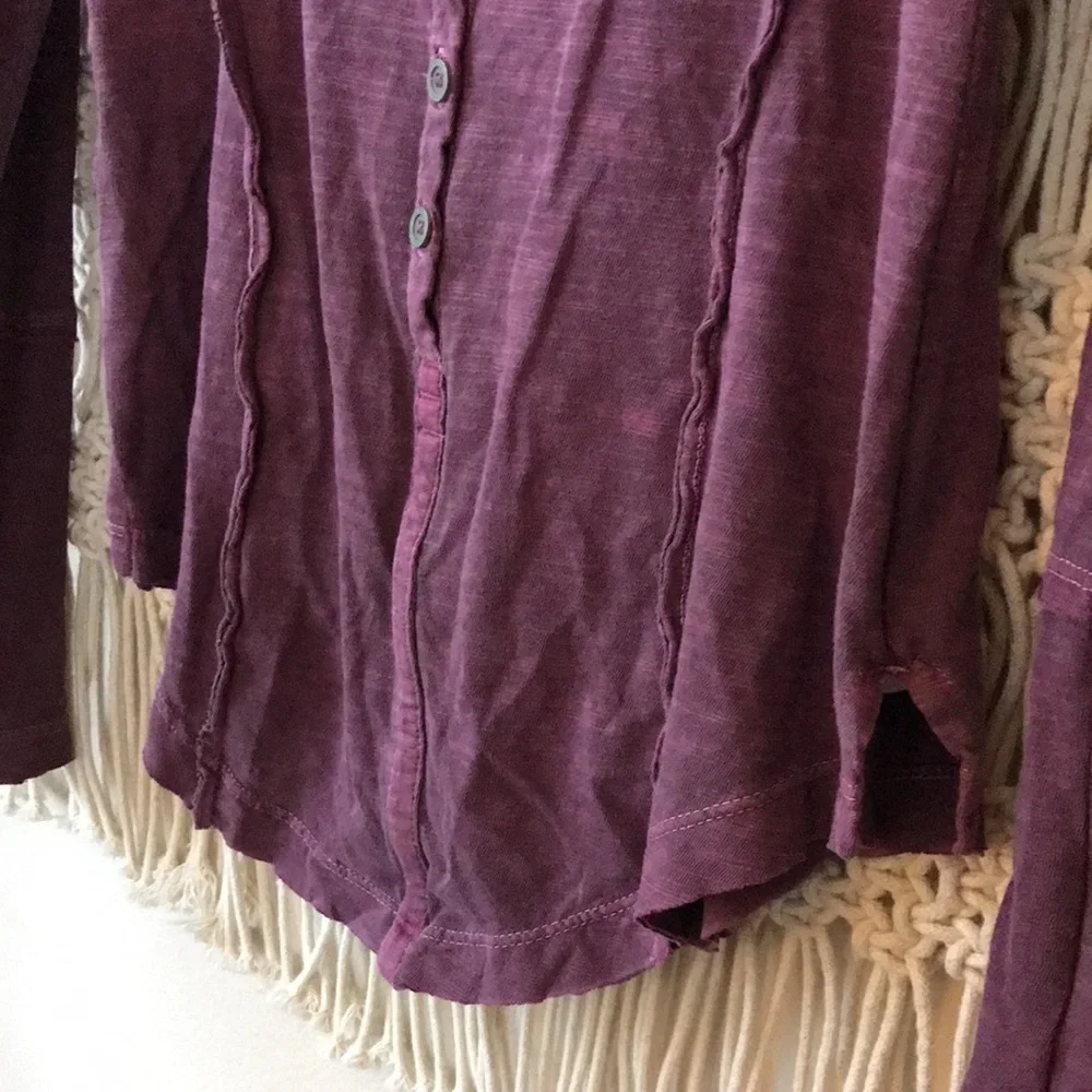 Free People 🌺purple long sleeve scoop neck fitted blouse XS